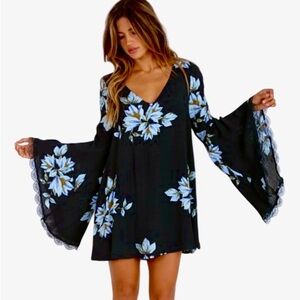 FREE PEOPLE WANDERER MINI BELL DRESS SZ S LIKE NEW